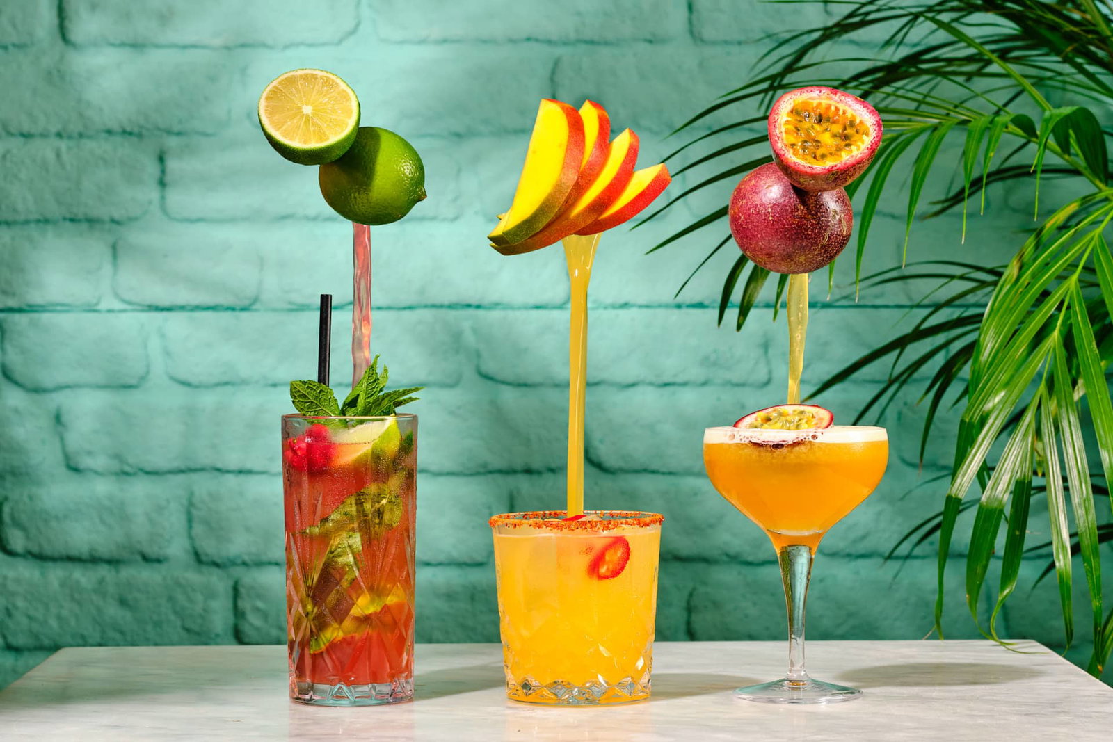 2 FOR 1 COCKTAILS
